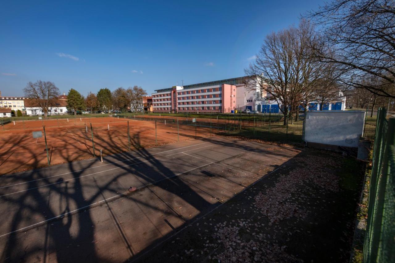 Hotel Buly Pisek  Exterior photo
